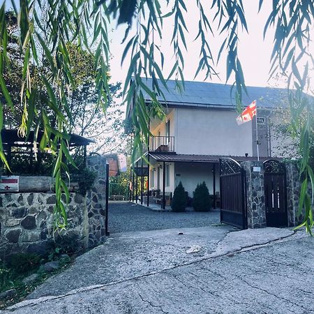 Guest House On Meskheti Боржомі Екстер'єр фото